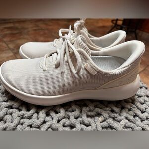 Kizik Madrid Eco Knit Shoes White Creme Marshmallow Sneakers Women’s Size 8